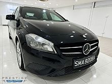 Mercedes Benz A180 R17 LED 2015 Black Revcam